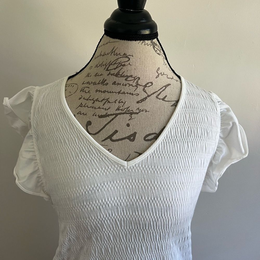 NWT LOFT Smocked Flutter V-Neck Top - Picture 2 of 3